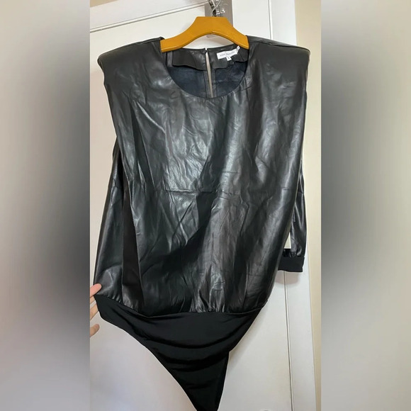 NWT Strong-Shoulder Faux-Leather Black Sleeveless Bodysuit Size 5 (2XL) - Picture 5 of 10